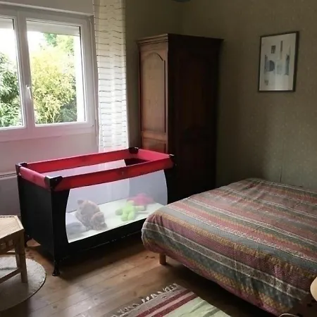 House Pair Sur Mer Maison Mitoyenne En Pierre De Type F3 Avec Jardin Non Clos Dom wakacyjny Saint-Pair-sur-Mer